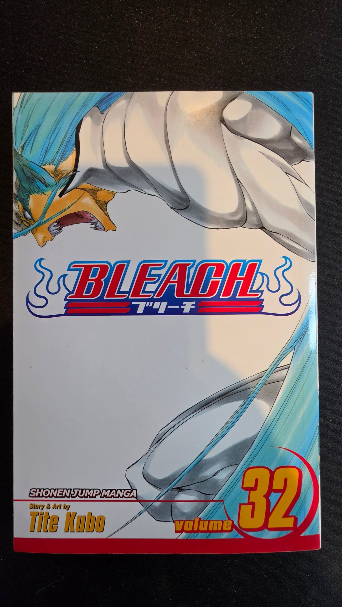 Bleach Volume 32 preowned actual copy front